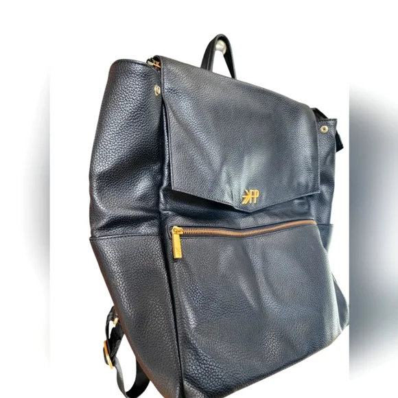 FRESHLY PICKED black Classic Diaper Bag with changing pad, Vegan Leather - Picture 3 of 9